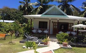 Agnes Cottage - Emerald